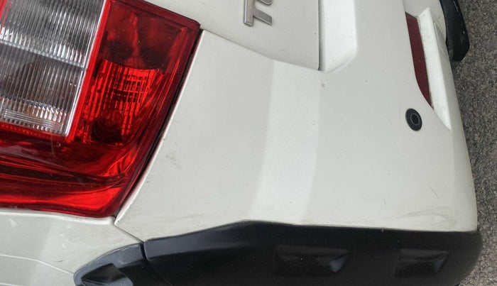 2015 Mahindra TUV300 T8 AMT, Diesel, Automatic, 72,571 km, Rear bumper - Minor scratches