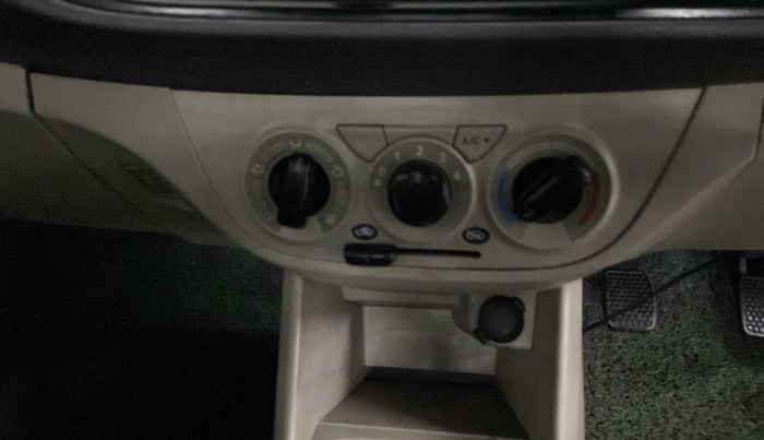 2017 Maruti Alto K10 VXI, Petrol, Manual, 47,231 km, AC Unit - Directional switch has minor damage