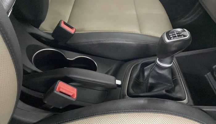2017 Hyundai Verna 1.6 VTVT SX O, Petrol, Manual, 44,298 km, Pedals