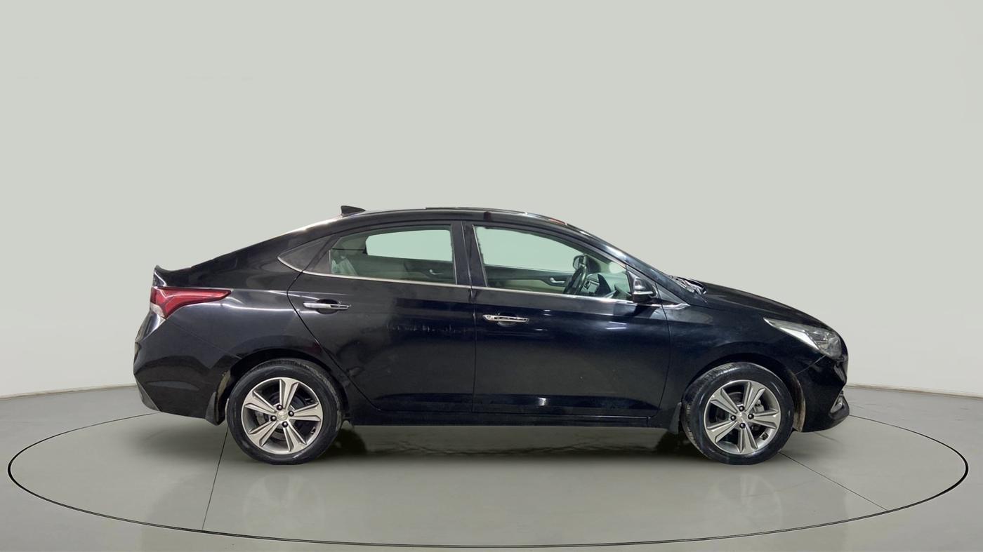 2017 Hyundai Verna 1.6 VTVT SX O, Petrol, Manual, 44,298 km, Right Side View