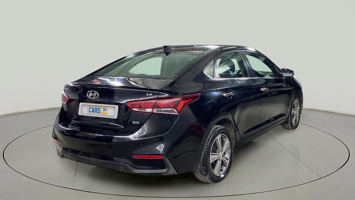2017 Hyundai Verna 1.6 VTVT SX O, Petrol, Manual, 44,298 km, Right Back Diagonal