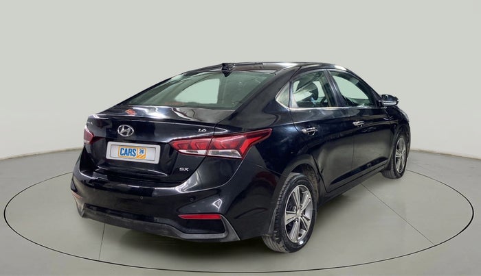 2017 Hyundai Verna 1.6 VTVT SX O, Petrol, Manual, 44,298 km, Right Back Diagonal