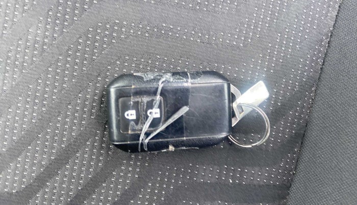2020 Maruti Swift ZXI PLUS AMT, Petrol, Automatic, 24,907 km, Key Close Up