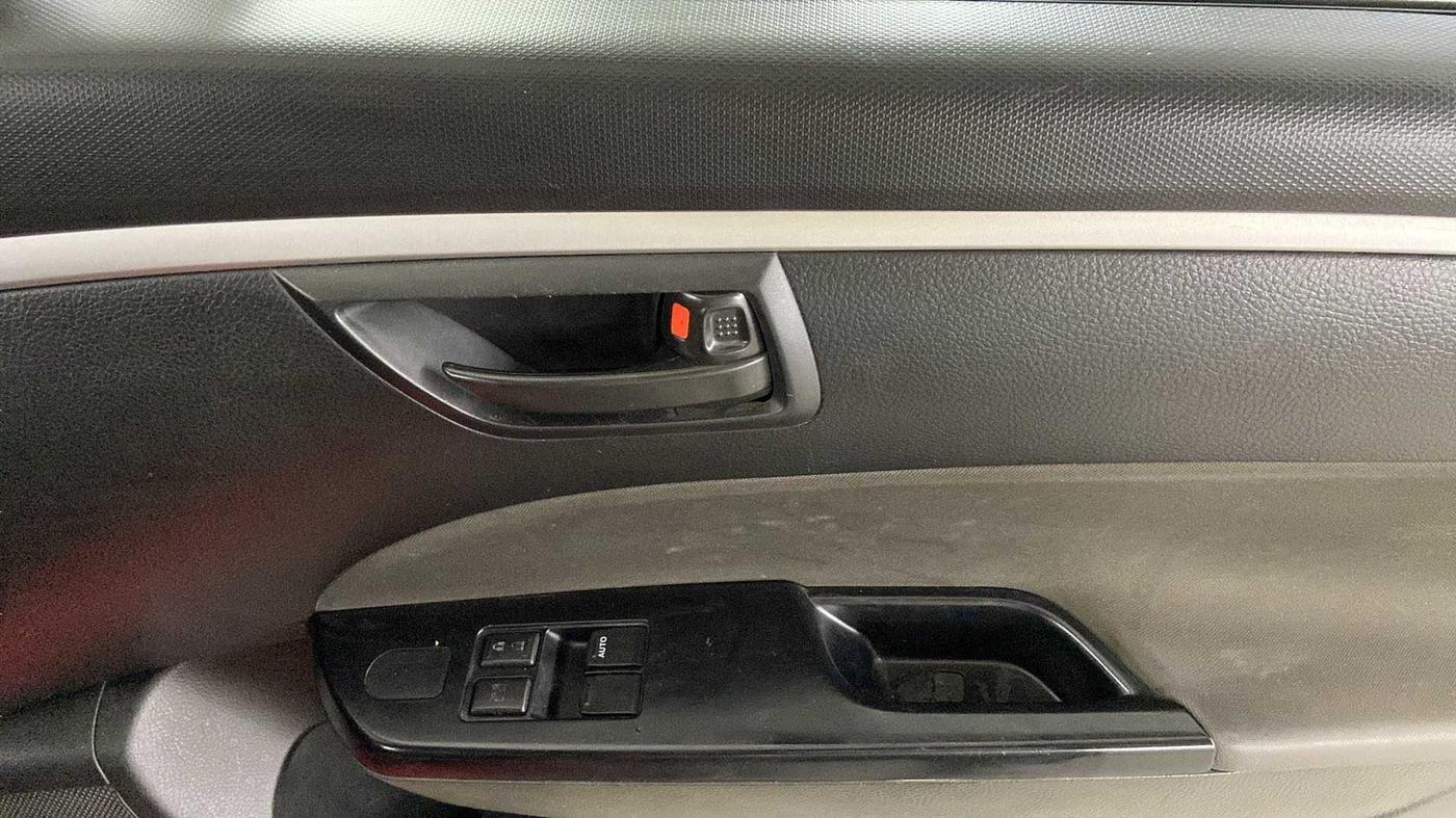 2017 Maruti Swift LXI (O), Petrol, Manual, 53,127 km, Driver Side Door Panels Control