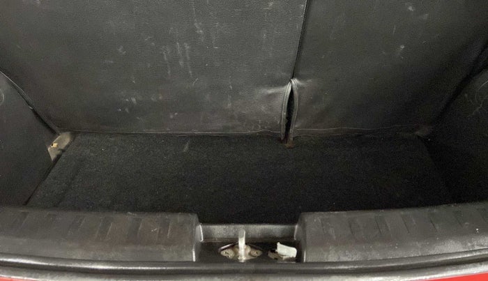 2017 Maruti Swift LXI (O), Petrol, Manual, 53,127 km, Boot Inside