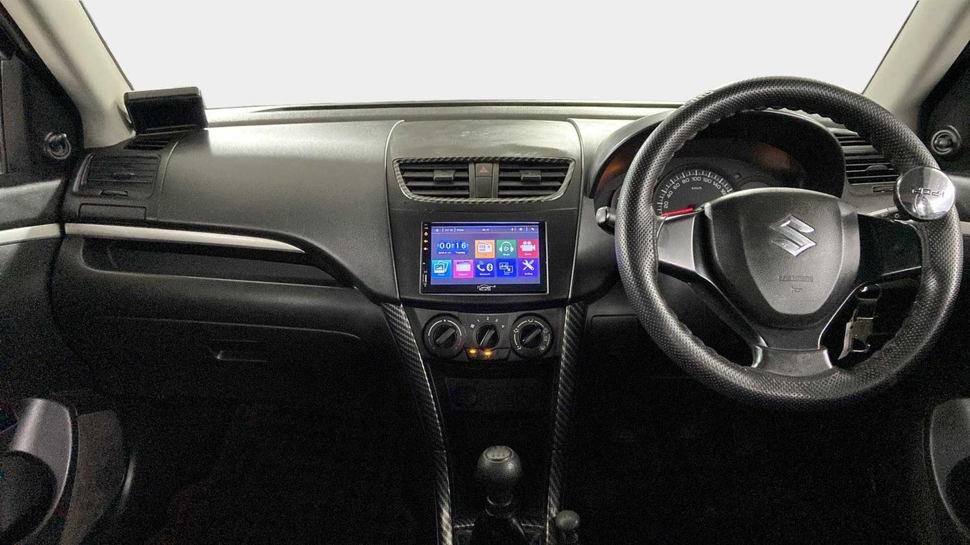 2017 Maruti Swift LXI (O), Petrol, Manual, 53,127 km, Dashboard