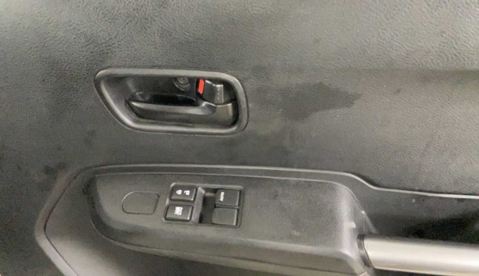 2021 Maruti IGNIS SIGMA 1.2, Petrol, Manual, 6,088 km, Driver Side Door Panels Control