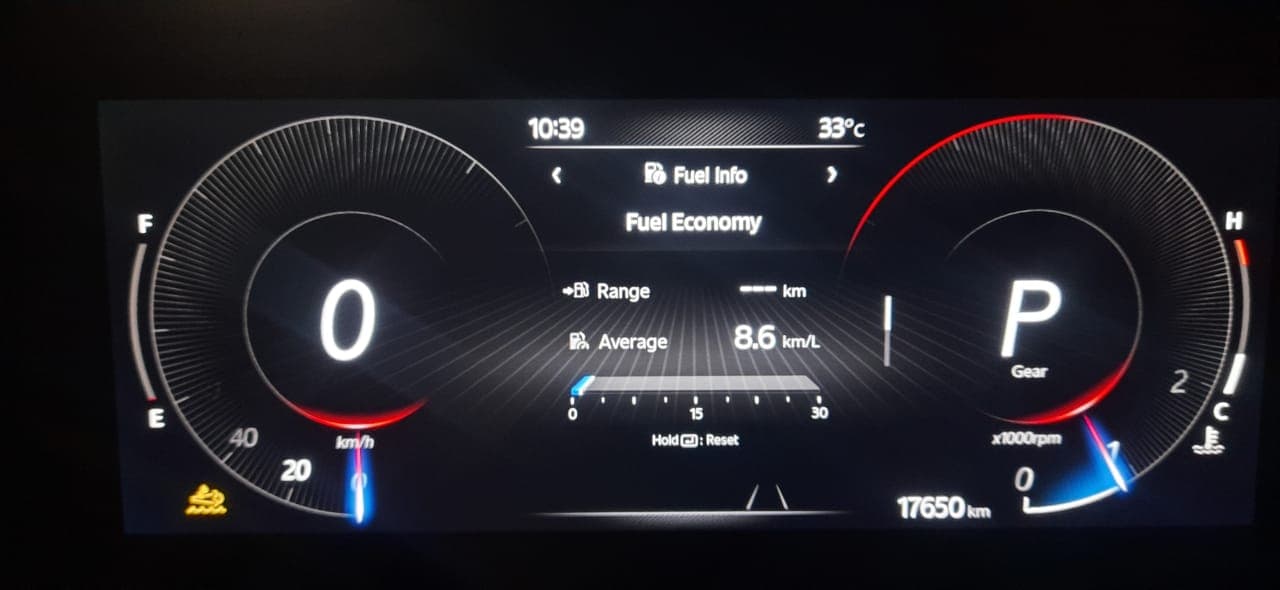 2022 Mahindra XUV700 AX 7 LUXURY D AWD AT 7 STR, Diesel, Automatic, 16,532 km, Odometer Image