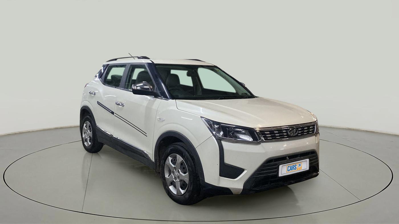 2020 Mahindra XUV300 W6 1.2 PETROL, Petrol, Manual, 29,125 km, SRP