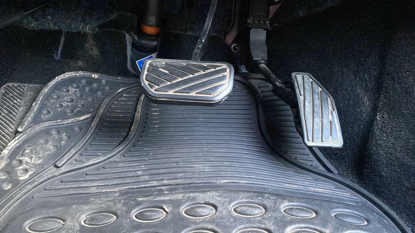 2018 Maruti Baleno DELTA CVT PETROL 1.2, Petrol, Automatic, 27,239 km, Pedals