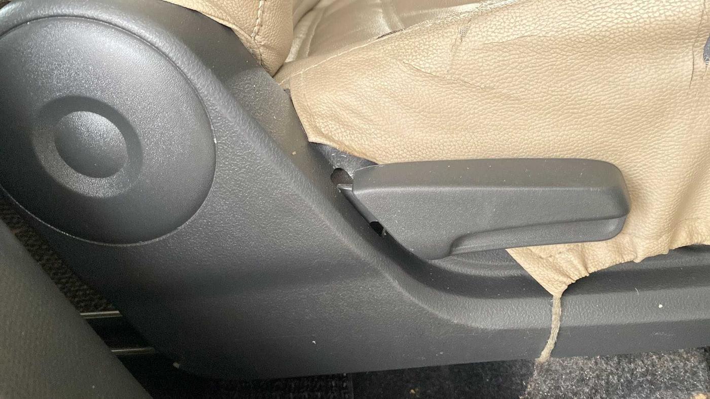 2011 Maruti Swift Dzire VDI, Diesel, Manual, 96,575 km, Driver Side Adjustment Panel