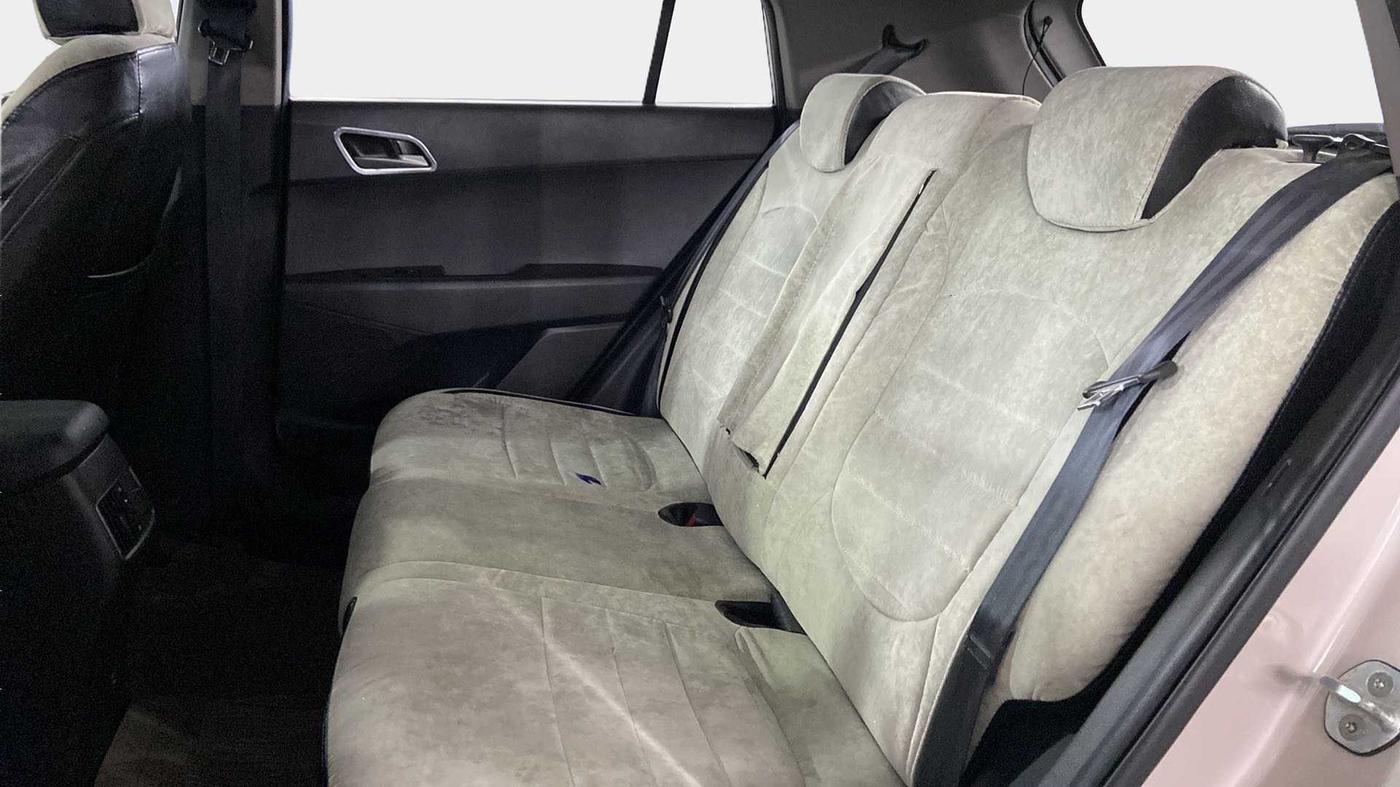 2016 Hyundai Creta SX PLUS 1.6 PETROL, Petrol, Manual, 51,921 km, Right Side Rear Door Cabin