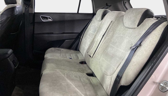 2016 Hyundai Creta SX PLUS 1.6 PETROL, Petrol, Manual, 51,921 km, Right Side Rear Door Cabin