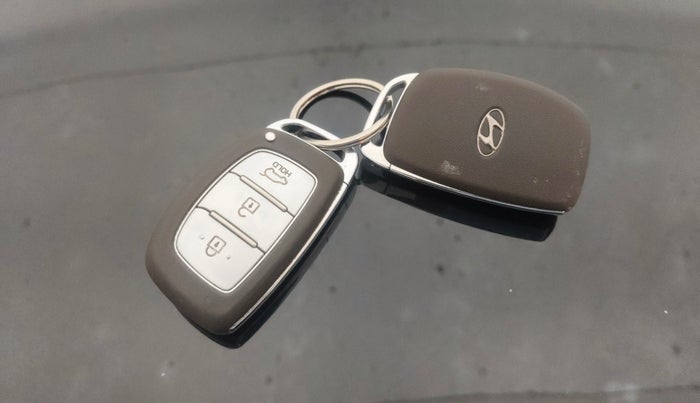 2019 Hyundai Tucson GLS 2WD AT PETROL, Petrol, Automatic, 78,894 km, Key Close Up