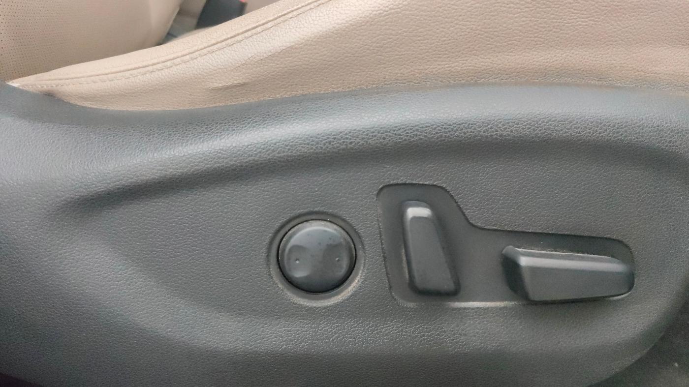 2019 Hyundai Tucson GLS 2WD AT PETROL, Petrol, Automatic, 79,010 km, Driver Side Adjustment Panel