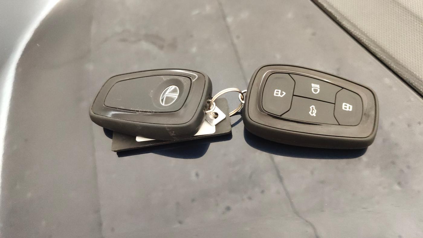 2022 Tata TIGOR XZ PLUS PETROL, Petrol, Manual, 25,532 km, Key Close Up