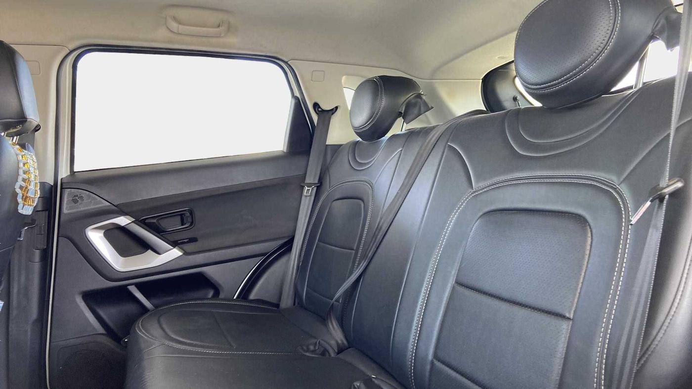 2019 Tata Harrier XM 2.0L KRYOTEC, Diesel, Manual, 63,430 km, Right Side Rear Door Cabin