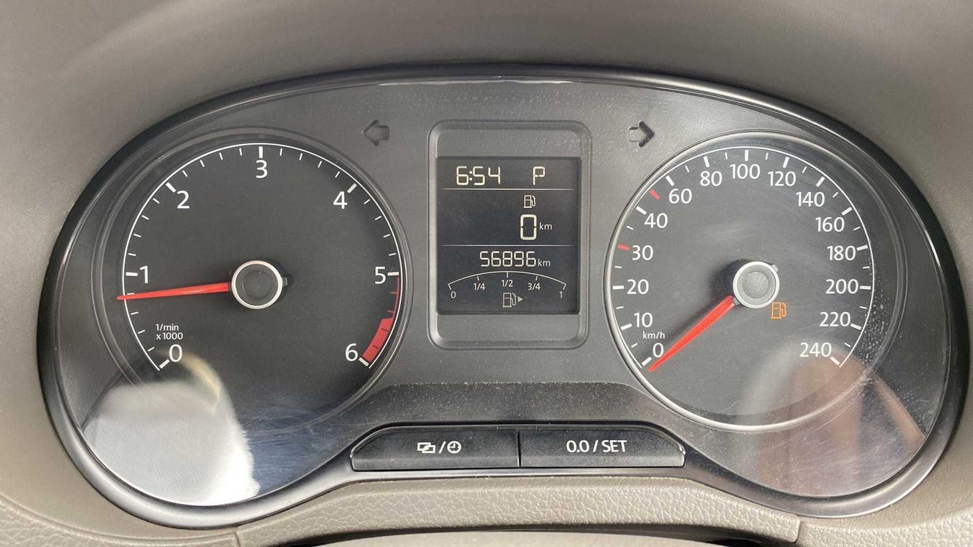 2016 Volkswagen Vento HIGHLINE PLUS 1.5 AT 16 ALLOY, Diesel, Automatic, 57,000 km, Odometer Image