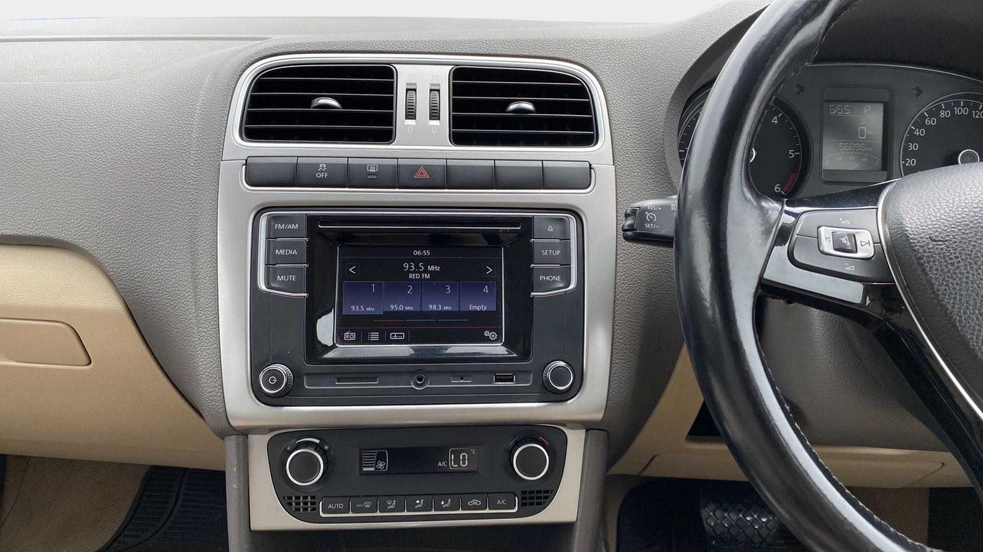 2016 Volkswagen Vento HIGHLINE PLUS 1.5 AT 16 ALLOY, Diesel, Automatic, 57,000 km, Air Conditioner