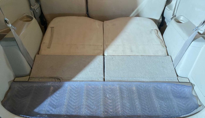 2017 Maruti Ertiga ZDI + SHVS, Diesel, Manual, 41,068 km, Boot Inside