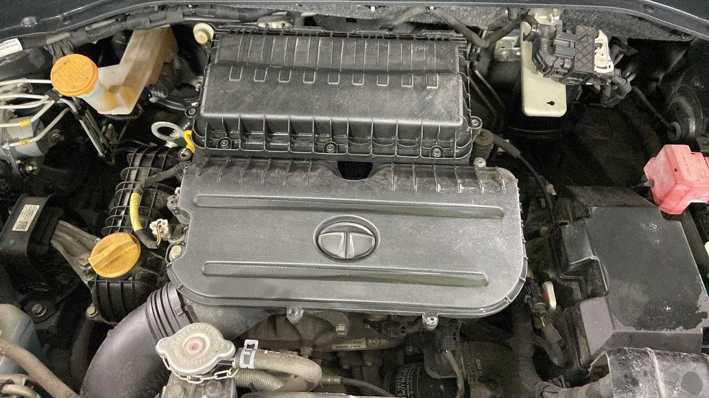 2021 Tata PUNCH CREATIVE  iRA PACK MT, Petrol, Manual, 15,142 km, Open Bonet