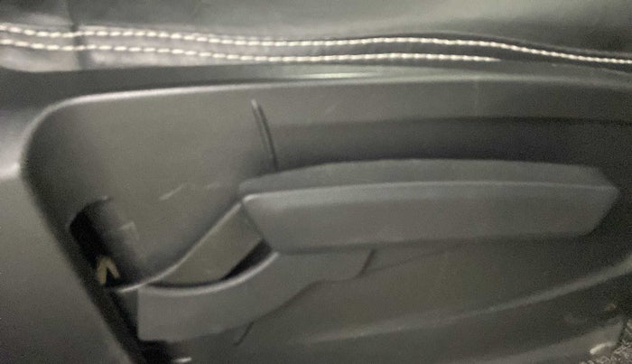 2021 Tata PUNCH CREATIVE  iRA PACK MT, Petrol, Manual, 15,142 km, Driver Side Adjustment Panel