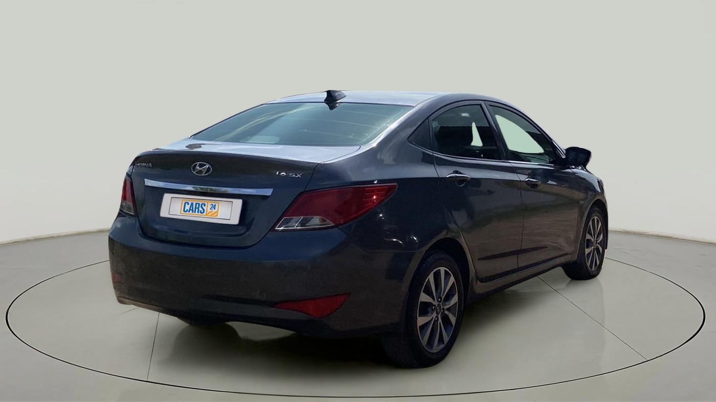 2016 Hyundai Verna 1.6 CRDI SX, Diesel, Manual, 32,101 km, Right Back Diagonal
