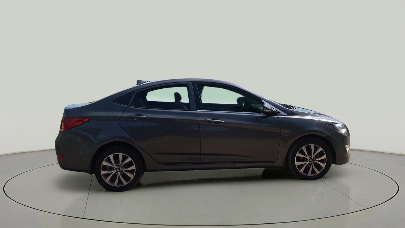 2016 Hyundai Verna 1.6 CRDI SX, Diesel, Manual, 32,101 km, Right Side View