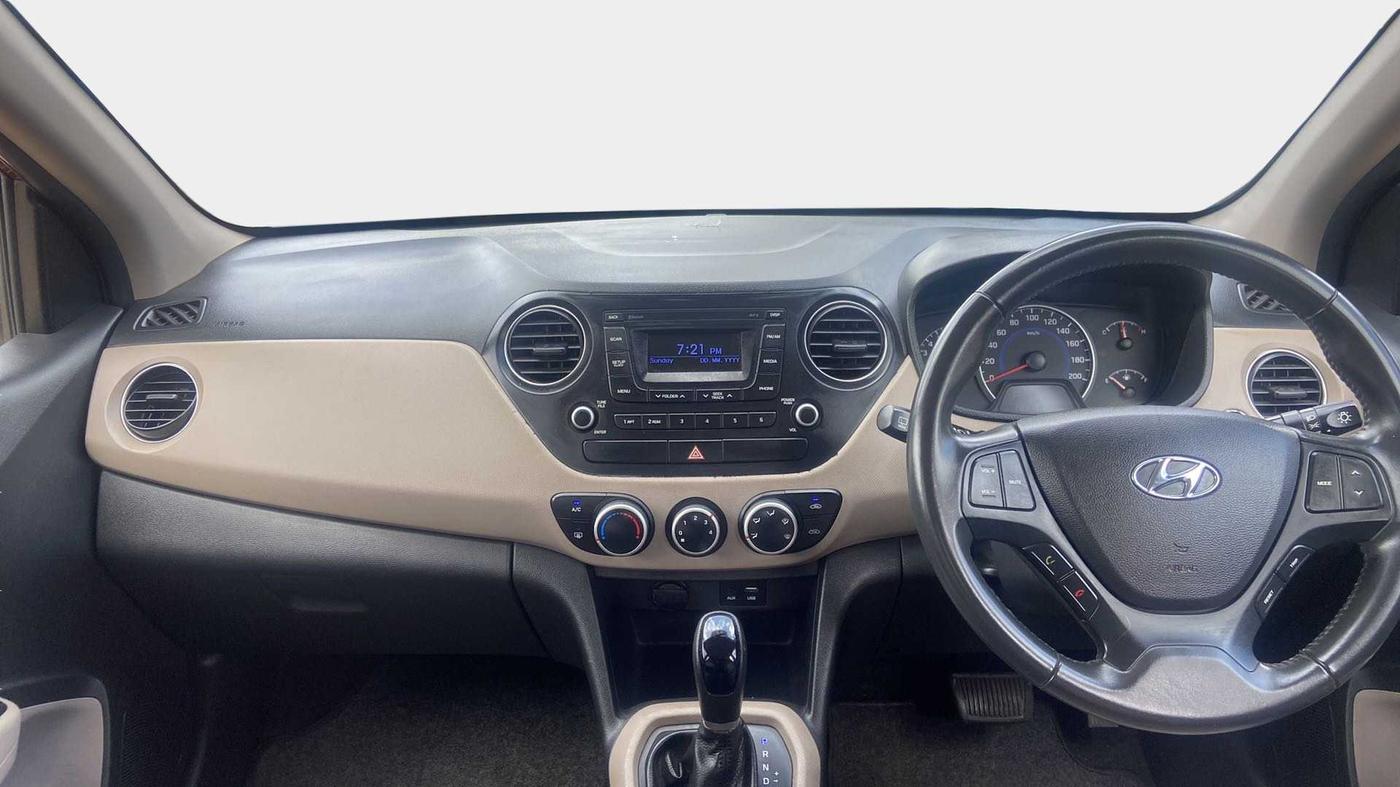 2017 Hyundai Grand i10 ASTA (O) AT 1.2 KAPPA VTVT, Petrol, Automatic, 28,892 km, Dashboard