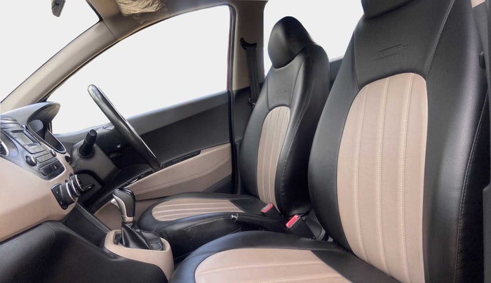2017 Hyundai Grand i10 ASTA (O) AT 1.2 KAPPA VTVT, Petrol, Automatic, 28,892 km, Right Side Front Door Cabin