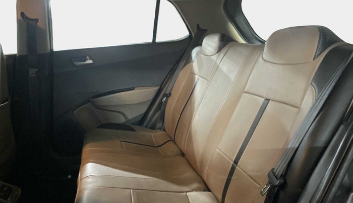 2018 Hyundai Grand i10 SPORTZ (O) AT 1.2 KAPPA VTVT, Petrol, Automatic, 28,023 km, Right Side Rear Door Cabin