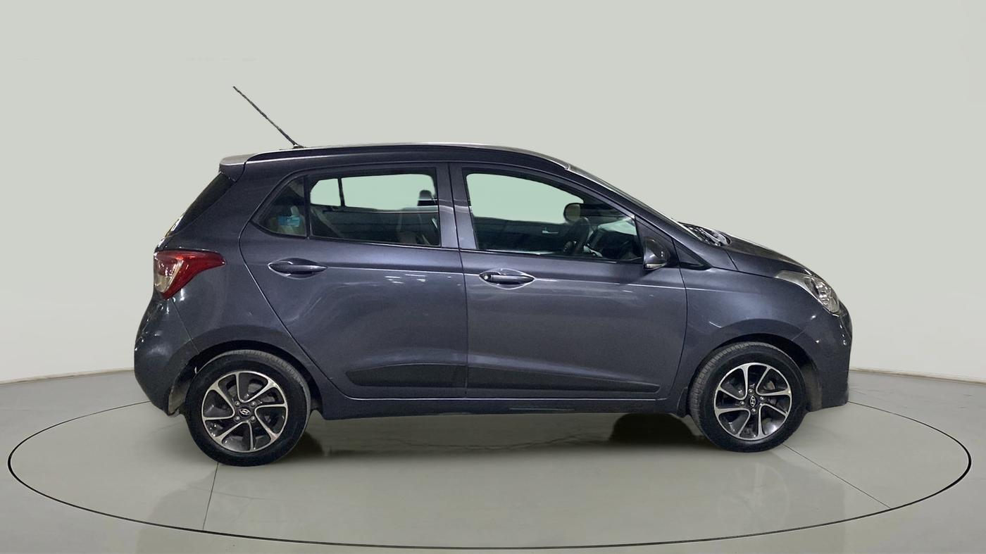 2018 Hyundai Grand i10 SPORTZ (O) AT 1.2 KAPPA VTVT, Petrol, Automatic, 28,023 km, Right Side View