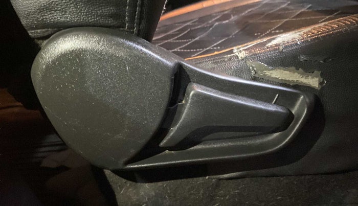 2019 Maruti S PRESSO VXI+, Petrol, Manual, 1,05,230 km, Driver Side Adjustment Panel