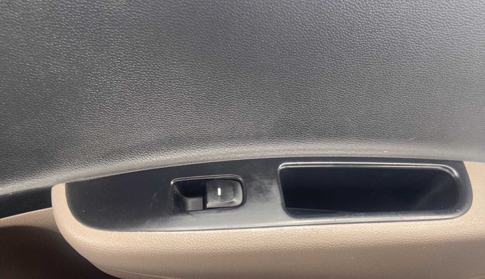 2017 Hyundai Grand i10 SPORTZ AT 1.2 KAPPA VTVT, CNG, Automatic, 42,356 km, Right rear window switch / handle - Window making noise/ moving slow