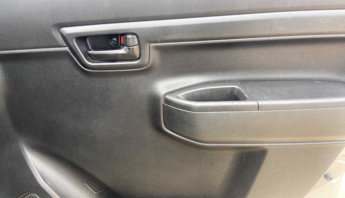 2020 Maruti S PRESSO VXI PLUS AMT, Petrol, Automatic, 24,088 km, Driver Side Door Panels Control