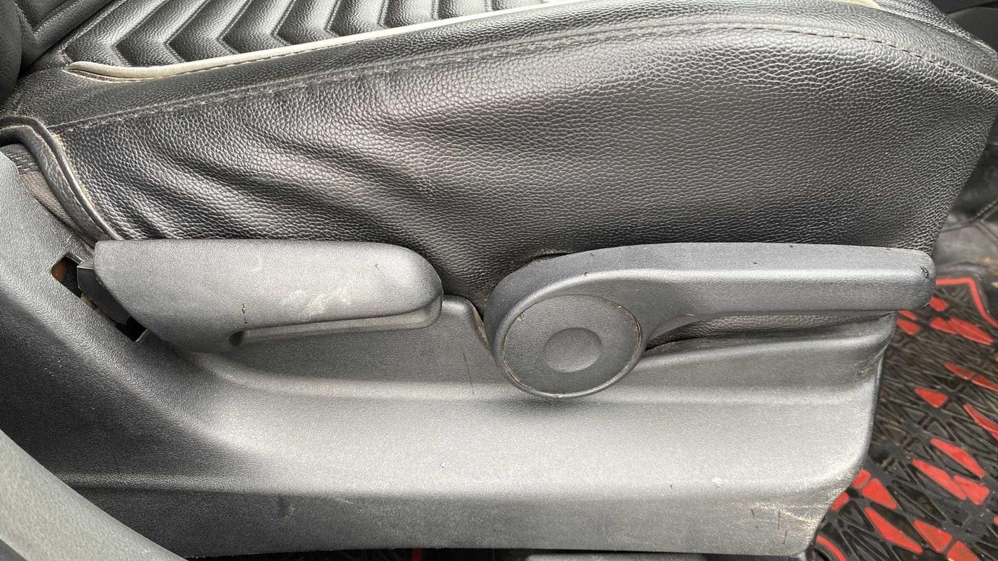 2016 Maruti Vitara Brezza ZDI PLUS, Diesel, Manual, 73,566 km, Driver Side Adjustment Panel