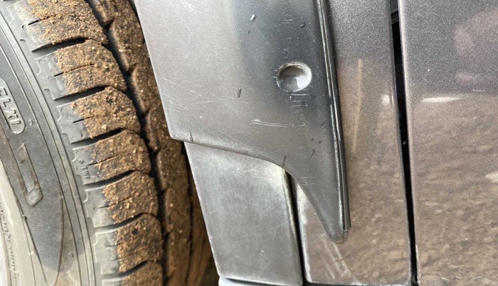 2016 Maruti Vitara Brezza ZDI PLUS, Diesel, Manual, 73,566 km, Left fender - Cladding has minor damage