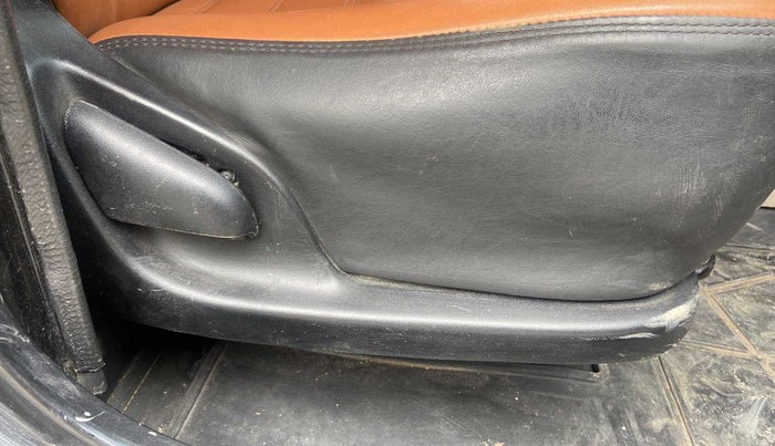 2019 Mahindra Thar CRDE 4X4 AC, Diesel, Manual, 23,049 km, Driver Side Adjustment Panel