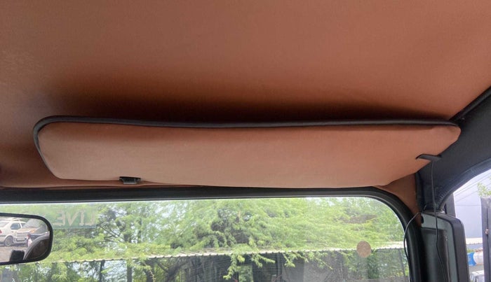 2019 Mahindra Thar CRDE 4X4 AC, Diesel, Manual, 23,049 km, Ceiling - Sun visor minor damage