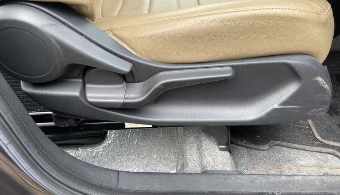 2019 Honda Amaze 1.2L I-VTEC V, Petrol, Manual, 8,754 km, Driver Side Adjustment Panel