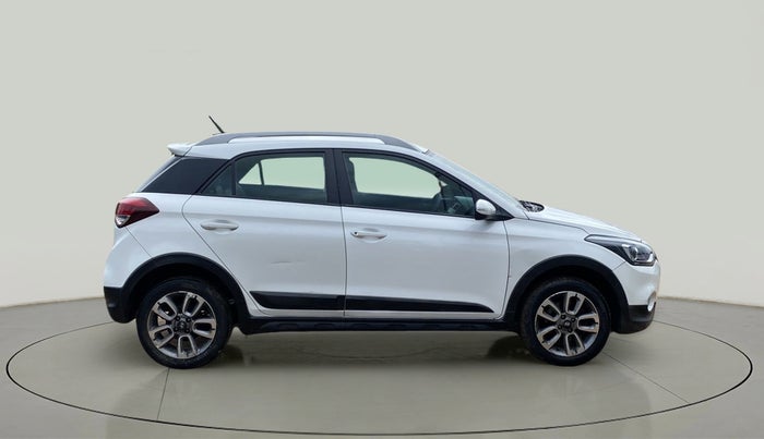 2016 Hyundai i20 Active 1.2 S, Petrol, Manual, 29,501 km, Right Side View