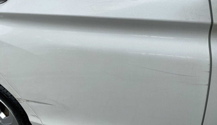 2016 Honda City 1.5L I-VTEC VX (O) MT, Petrol, Manual, 88,154 km, Right rear door - Minor scratches