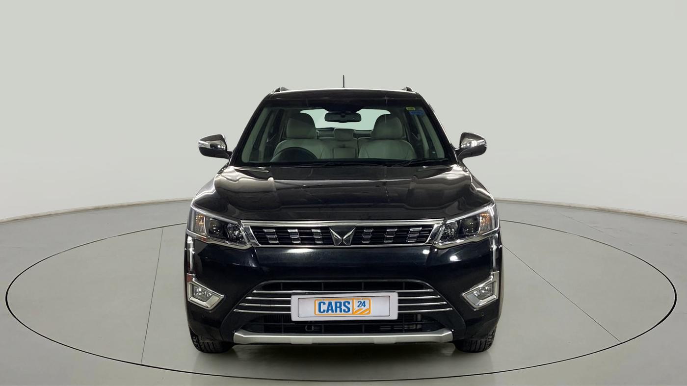 2023 Mahindra XUV300 W8 (O) 1.2 PETROL, Petrol, Manual, 1,410 km, Front