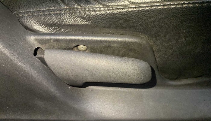 2016 Maruti Swift VXI, Petrol, Manual, 90,101 km, Driver Side Adjustment Panel