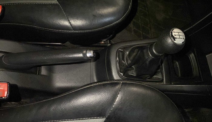 2016 Maruti Swift VXI, Petrol, Manual, 90,101 km, Gear Lever