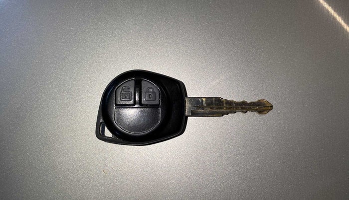 2016 Maruti Swift VXI, Petrol, Manual, 90,101 km, Key Close Up