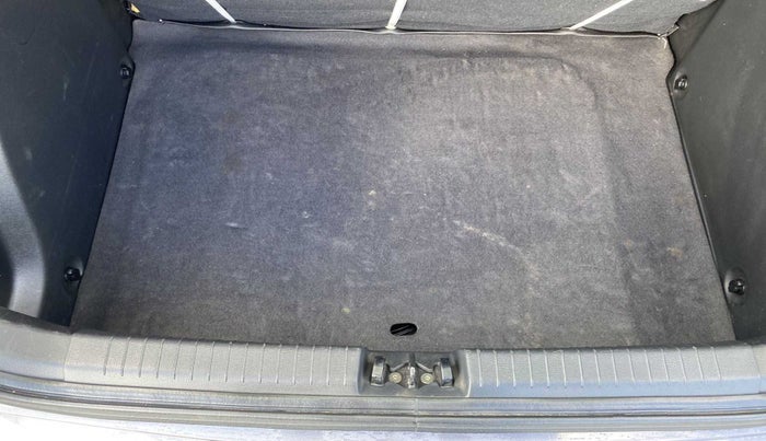 2019 Hyundai Elite i20 ASTA 1.2 (O), Petrol, Manual, 33,459 km, Boot Inside