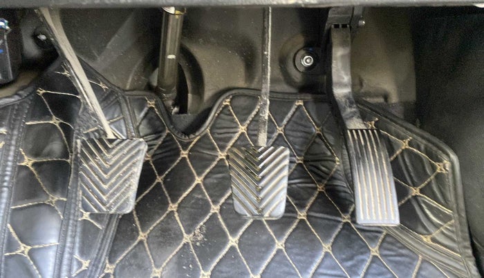 2019 Hyundai Elite i20 ASTA 1.2 (O), Petrol, Manual, 33,459 km, Pedals