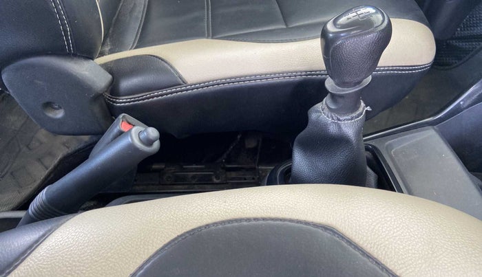 2020 Datsun Redi Go A, Petrol, Manual, 51,751 km, Gear Lever
