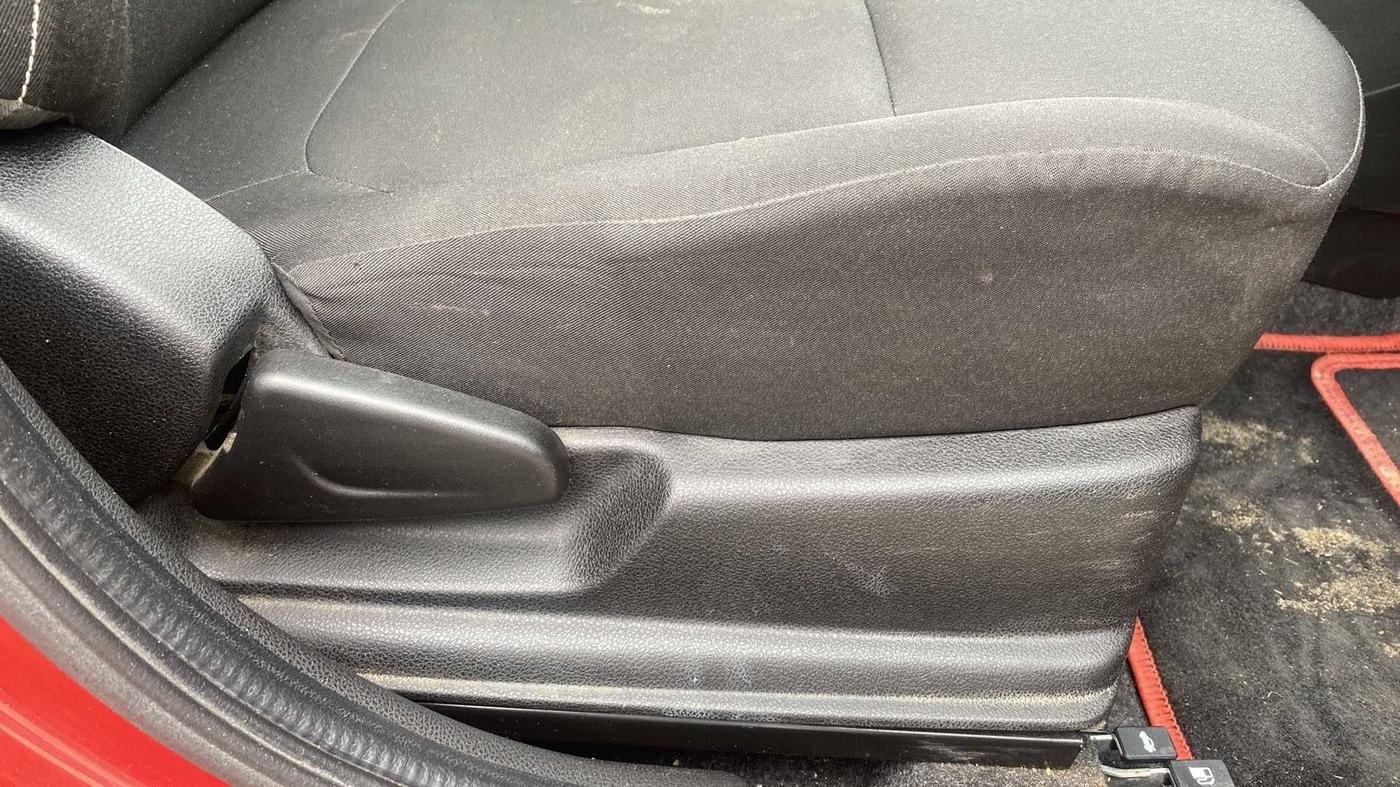 2022 Renault Kwid RXL 1.0, Petrol, Manual, 7,414 km, Driver Side Adjustment Panel